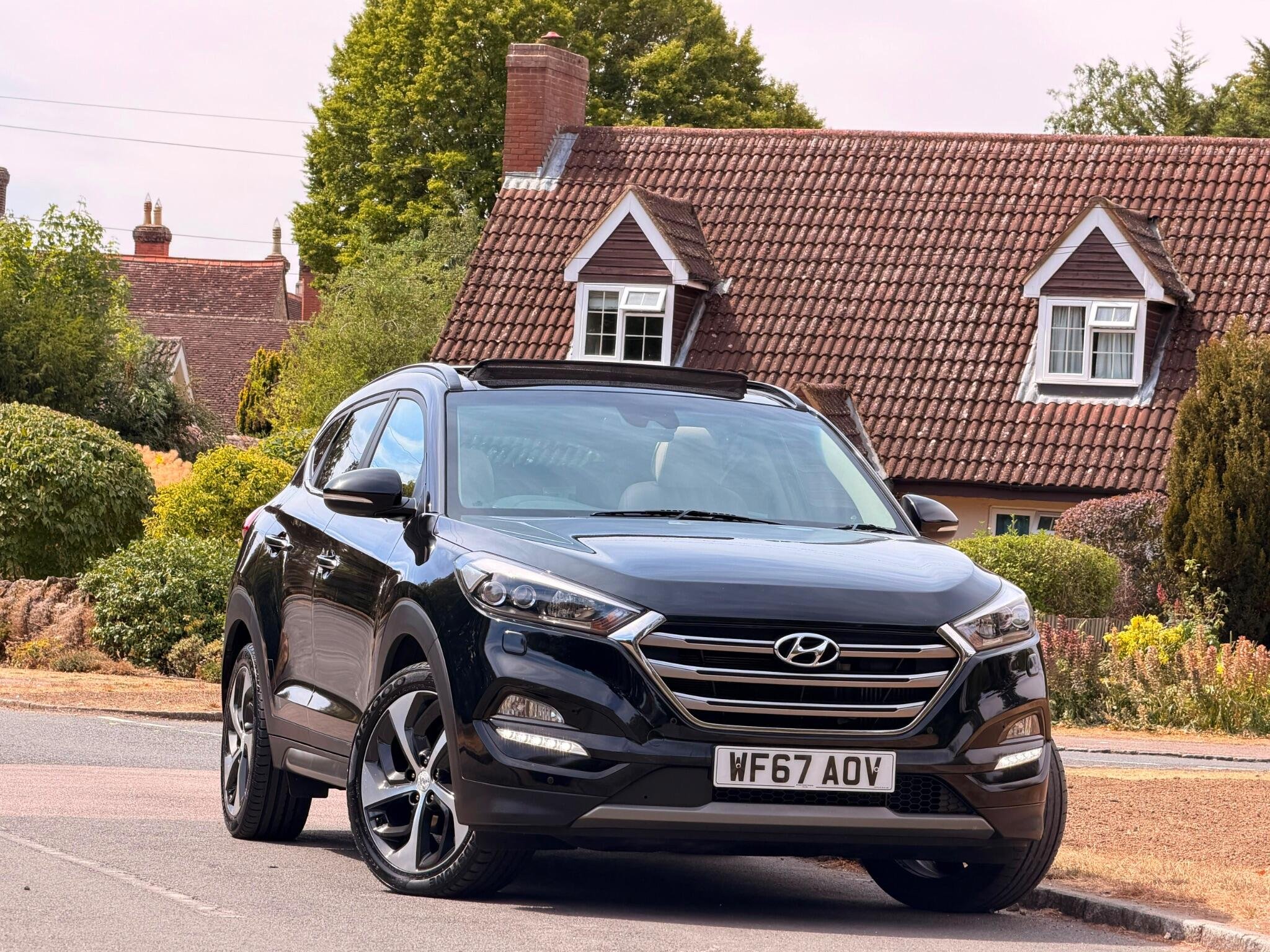 Hyundai Tucson dealer public-web source image